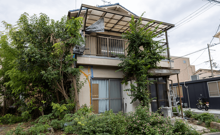 空き家となった実家のイメージ